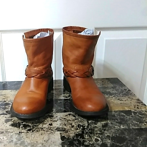 Cordani Shoes - Cordani Made in Italy leather size 36 pull on equestrian boots. Final price drop